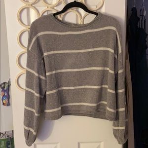 cropped sweater with ballon sleeves